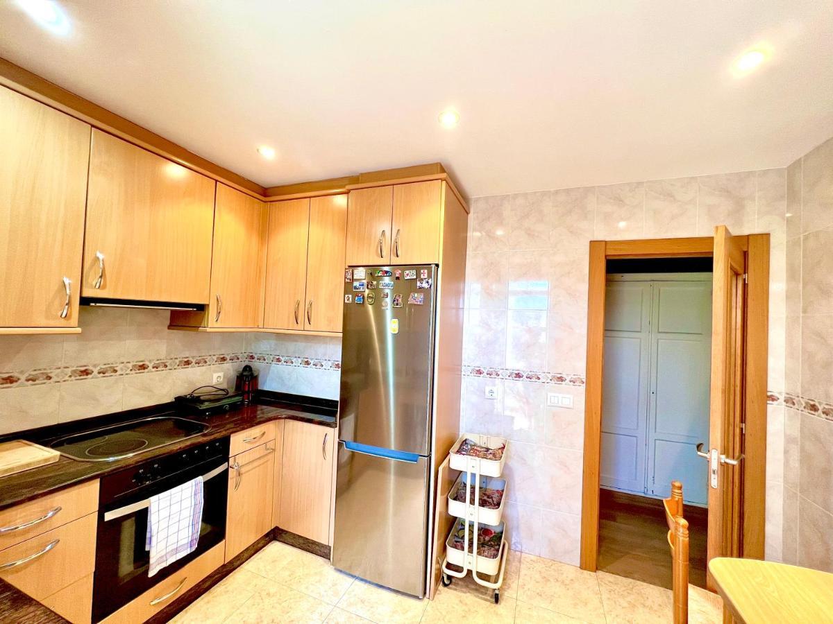Apartamento Puertu Chicu Con Plaza De Garaje Privada Llanes Eksteriør bilde